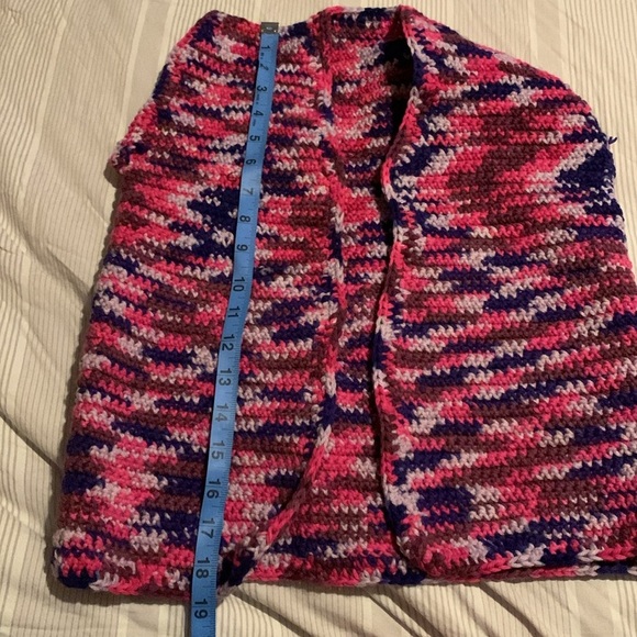 Handmade mommy and me matching crocheted vest size woman’s S, kids size 5-6. - Picture 5 of 8